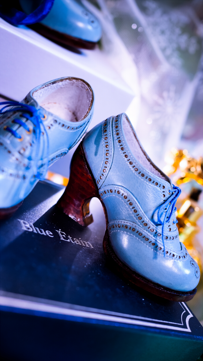 SDGrヒール脚用サイズの青いお靴「Blue Étaín」